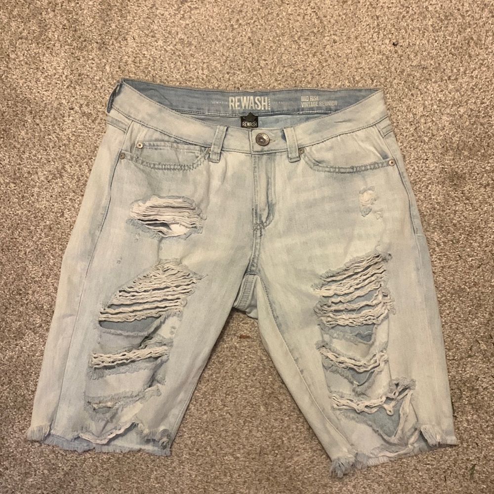 Light wash knee length shorts